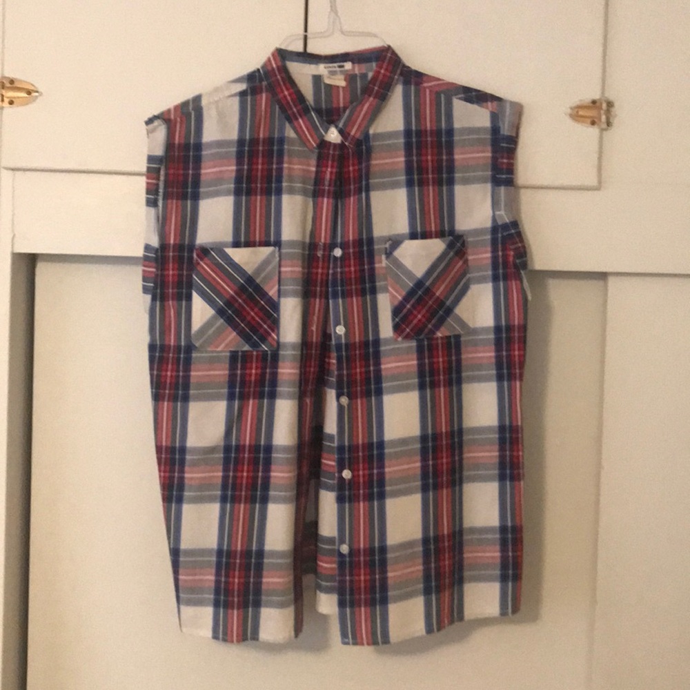 Ladies Levi brand sleeveless Shirt